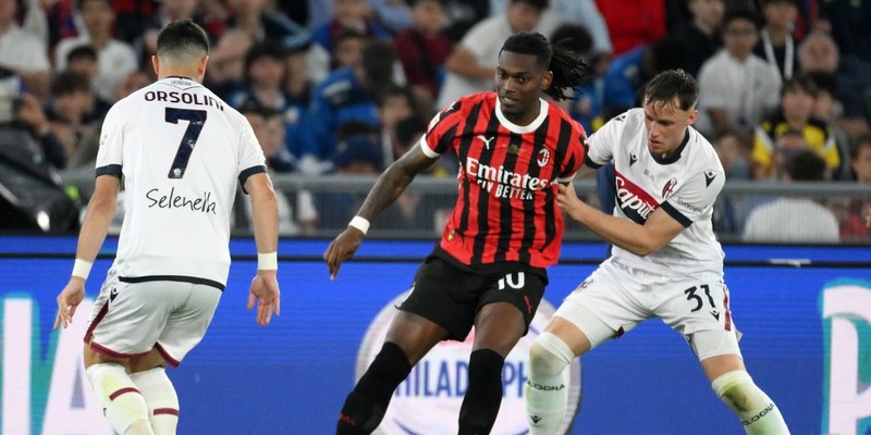 AC Milan có phong độ ổn định hơn so với đổi thủ